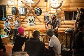 Raging Elk Adventure Lodging