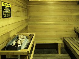 Raging Elk Adventure Lodging