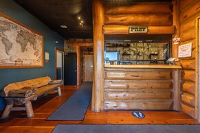 Raging Elk Adventure Lodging