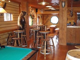 Raging Elk Adventure Lodging