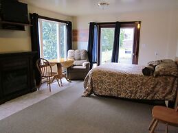 Sauble River Marina & Lodge Resort