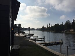 Sauble River Marina & Lodge Resort