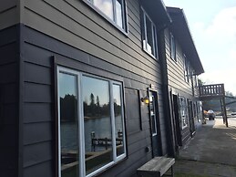 Sauble River Marina & Lodge Resort