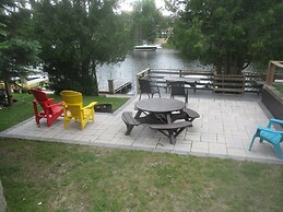 Sauble River Marina & Lodge Resort