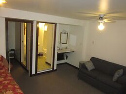 Sauble River Marina & Lodge Resort