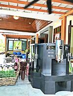 Royal Lee Resort & Spa