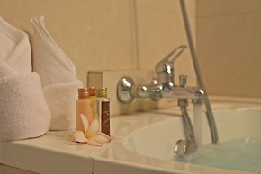 Royal Lee Resort & Spa