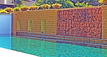 Royal Lee Resort & Spa