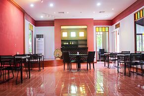 Royal Lee Resort & Spa