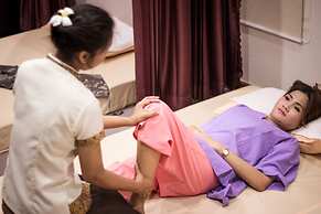 Royal Lee Resort & Spa