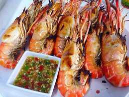 Royal Lee Resort & Spa