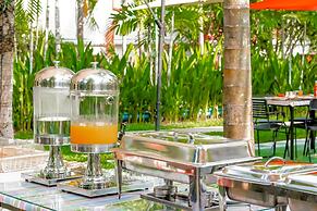 Royal Lee Resort & Spa