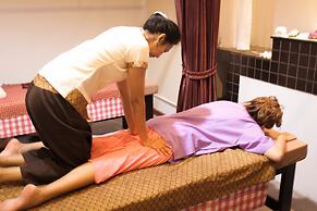 Royal Lee Resort & Spa