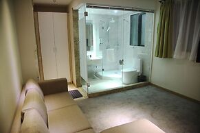 Fish Inn East Nanjing Road