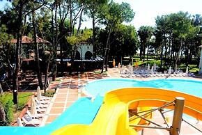 Meder Resort Hotel