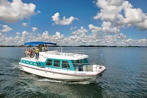 Kuhnle-Tours Hafendorf Müritz
