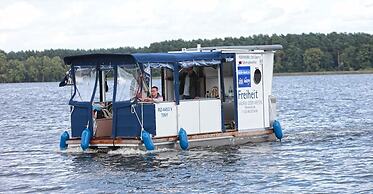 Kuhnle-Tours Hafendorf Müritz