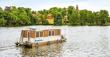Kuhnle-Tours Hafendorf Müritz