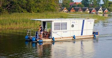 Kuhnle-Tours Hafendorf Müritz