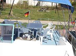 Kuhnle-Tours Hafendorf Müritz