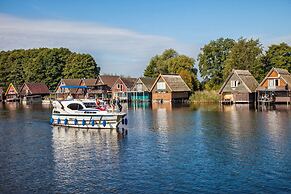 Kuhnle-Tours Hafendorf Müritz