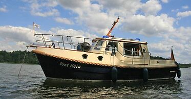 Kuhnle-Tours Hafendorf Müritz