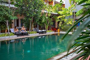 Indra Porak Residence Hotel