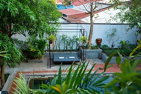 Indra Porak Residence Hotel