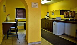 Centre Suites Inns Motel