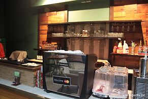 Rivermount Hotel and Resort