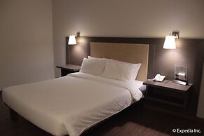 Rivermount Hotel and Resort