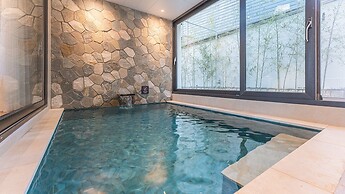 Albescent Pool Villa