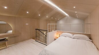 Albescent Pool Villa