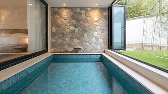 Albescent Pool Villa