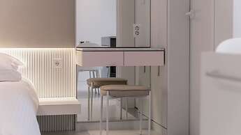 Albescent Pool Villa