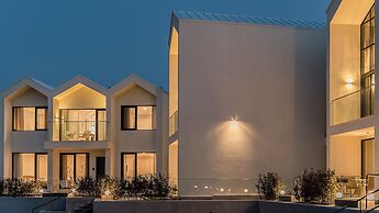 Albescent Pool Villa