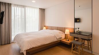 Albescent Pool Villa