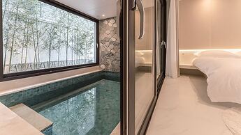 Albescent Pool Villa