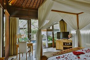 d’Nusa Beach Club and Resort