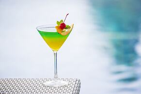 d’Nusa Beach Club and Resort