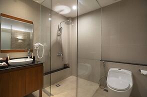 d’Nusa Beach Club and Resort