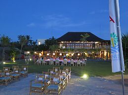 d’Nusa Beach Club and Resort