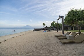 d’Nusa Beach Club and Resort