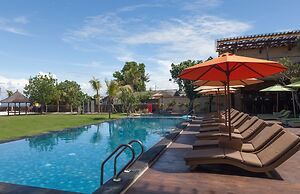 d’Nusa Beach Club and Resort