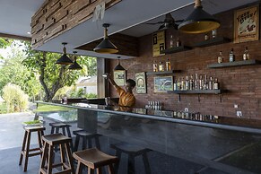 d’Nusa Beach Club and Resort