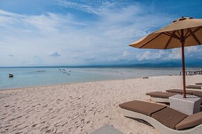 d’Nusa Beach Club and Resort