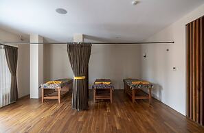 d’Nusa Beach Club and Resort