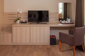 d’Nusa Beach Club and Resort