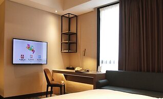 Queena Plaza Hotel Tainan