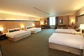 Queena Plaza Hotel Tainan